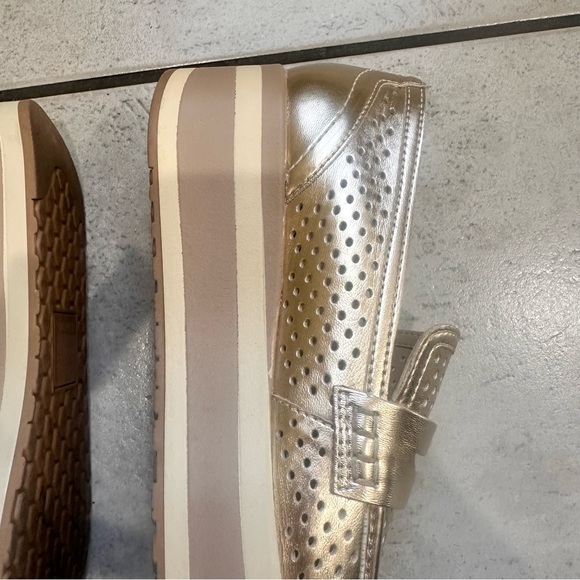 Gold Platform Loafers Dolce Vita Janine Slip On Wedge Shoes GUC Women’s - Picture 8 of 16